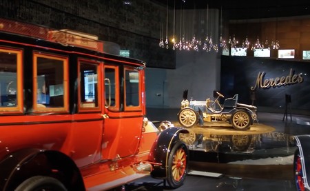 Museo Mercedes-Benz vídeo
