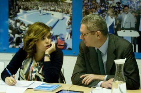 El reglamento de la Ley Sinde en la mesa de Soraya
