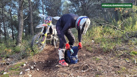Moto De Campo Sostenible Una Salida Una Recogida 002