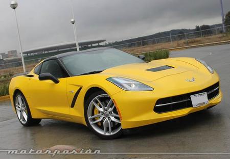 Contacto: Chevrolet Corvette Stingray 2014