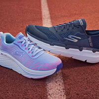 Skechers vuelve a arrasar en rebajas con sus zapatillas perfectas para caminar en primavera a mitad de precio  