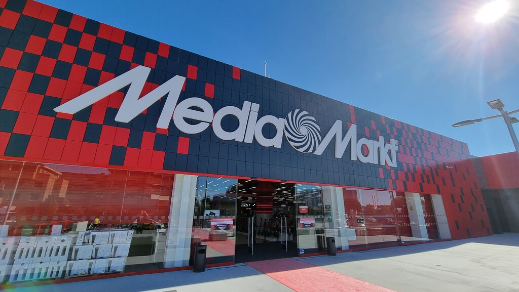 MediaMarkt tira el precio de estas smart TV Samsung 4K: estrena tele para ver los nuevos capítulos de la serie 'The Mandalorian' 
