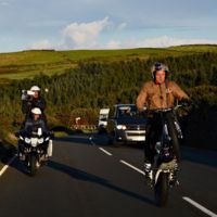 ¿Dar una vuelta a la Isla de Man haciendo el caballito? Dougie Lampkin lo ha hecho