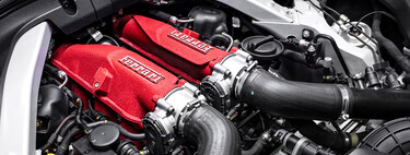 La electrificación está obligando a Ferrari a replantear su legendario motor V12: no lo elimina, simplemente lo redefine y el resultado es más que interesante