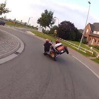 El infalible "método cansino" de la Guardia Civil para hacer bien las rotondas: muchos estaban equivocados