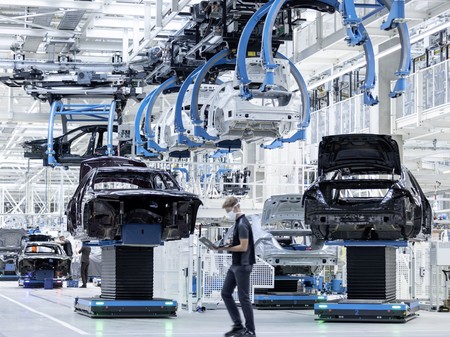 Mercedes-Benz presume de su nueva y avanzada fábrica donde producirá el Clase S y los futuros EQS y Mercedes-Maybach S
