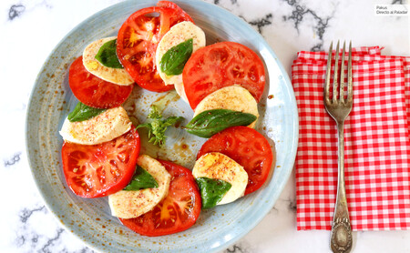 Ensalada Caprese, la sencilla (y ligera) receta italiana lista en cinco minutos