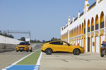 Ford Mustang Mach-E GT Prueba Circuito 47