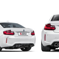 Así de brutal suena (y derrapa) el BMW M2 con escapes Akrapovic