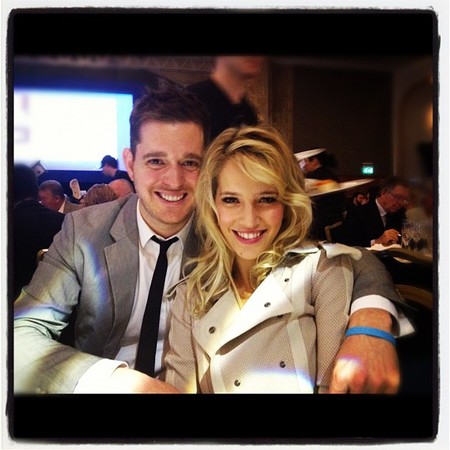 Niño al canto para Michael Bublé y Luisana Lopilato