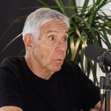 Eduard Estivill, experto en medicina del sueño: "Poner una toalla húmeda en estas partes del cuerpo puede ayudarnos a dormir mejor durante las olas de calor"