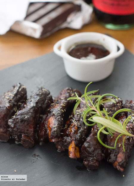 Costillas de cerdo caramelizadas al chocolate. Receta