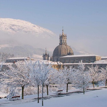 Última escapada del año:  el pueblo vasco con un "pequeño Vaticano" escondido y mucho encanto