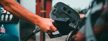 Hay quienes están pidiendo bajar impuestos para compensar la subida de precio de la gasolina, pero es un parche. La solución real no gusta a las petroleras