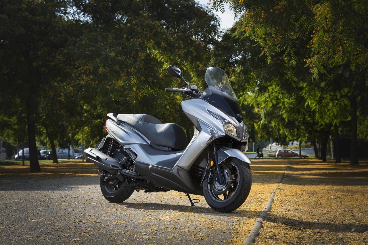 Te presentamos al nuevo Kymco Grand Dink, el GT superventas con dos sabores