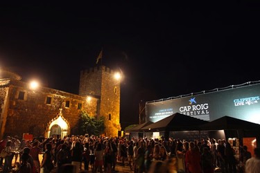 Revisa si tu cantante favorito está en la lista del Festival de Cap Roig, ¡hay un montón!