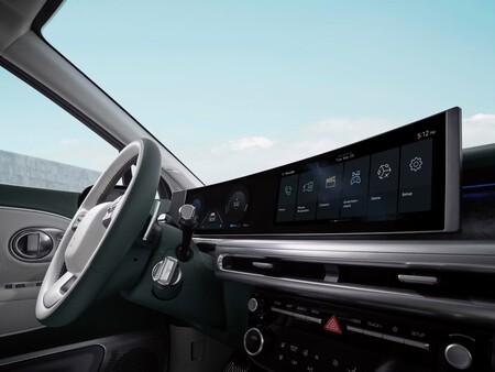 Imgi 1 Hyundai Ioniq 9 Interior Panoramic Curved Display 4x3