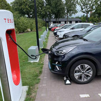 Hay gente que ha estado usando supercargadores Tesla para cargar gratis sus coches eléctricos de otras marcas gracias a un bug