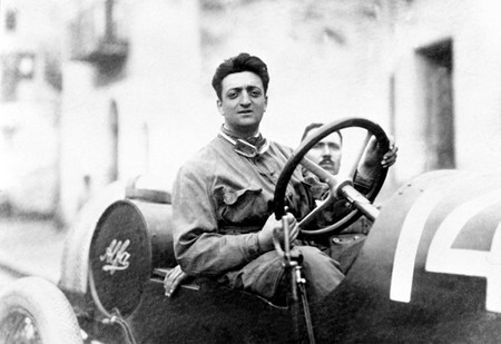 ¿Y si robamos un Enzo Ferrari? ¡No, mejor nos robamos a Enzo Ferrari!