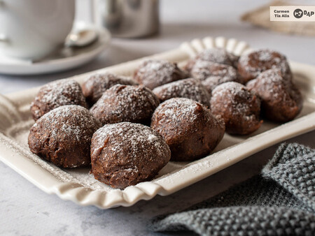 Buñuelos de chocolate: una versión soberbia del tradicional dulce de Semana Santa