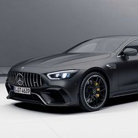 Por 'sólo' 4.255 euros, el paquete Aero viste aún más agresivo al Mercedes-AMG GT de cuatro puertas