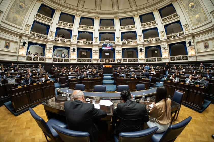 Mientras Nación patea el debate, Buenos Aires ya cuenta con un marco regulatorio de las ... thumbnail
