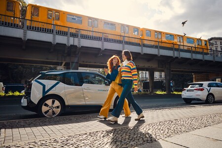 El coche eléctrico compartido permite reducir las emisiones de CO₂ en un 43%, según este estudio