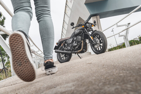 Mitt 301 Legend : una naked clásica para el carnet A2 con 18 CV, por menos de 3.300 euros