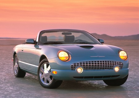 Ford Thunderbird 2002, la historia de un renacimiento que no pudo ser