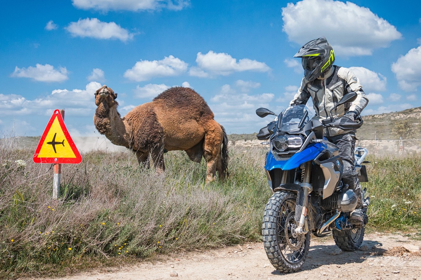 ¡Ensuciarse o morir! Así va la BMW R 1200 GS Ride, la faceta más campera de la reina de las maxitrail