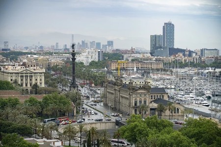 Los barceloneses perdieron el año pasado más de cinco días en atascos: el equivalente a 114 episodios de 'Juego de Tronos'