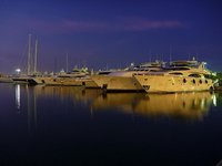 El empresario y el yate