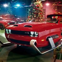 Santa Claus quiere que te portes mal este año: así es el Challenger Hellcat en versión trineo