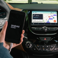 Android Auto se vuelve a actualizar: más conectividad con la versión 7.7 pero sin noticias de la interfaz Coolwalk