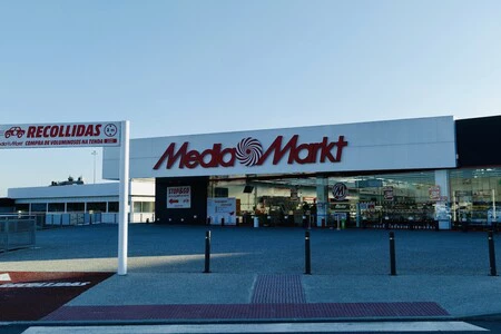 Liquidación de smartphones en el outlet de MediaMarkt: hazte con un Apple iPhone, OnePlus, Xiaomi o Samsung Galaxy a mejor precio