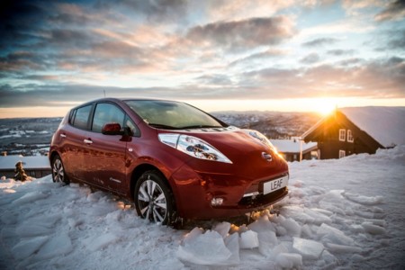 La gran cuota de mercado de eléctricos en Noruega reduce la de las motorizaciones diésel a la mitad