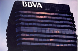 Cuidado con el precio que pague BBVA en Italia