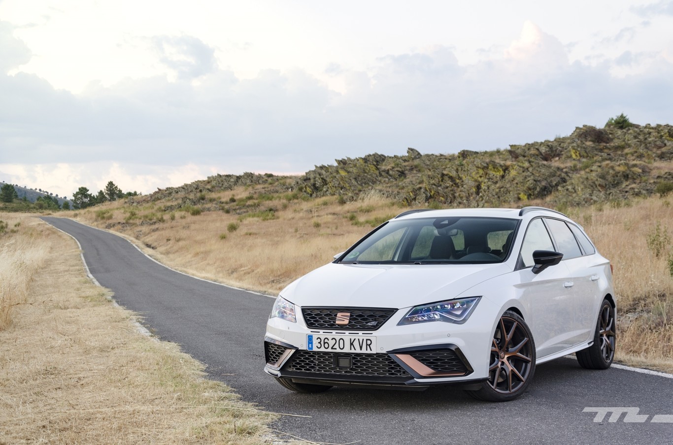 Probamos el SEAT León ST CUPRA R: un sublime coche familiar y deportivo de 300 CV que será la referencia para el nuevo León