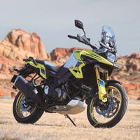 La Suzuki V-Strom DL1050 se pasa a la llanta delantera de 21" para meterse en la guerra de las maxitrail aventureras
