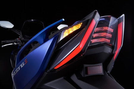 Kymco Xciting S400 2018 004