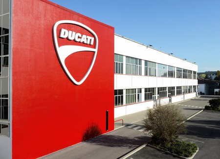 Ducati Fabrica 2 2023