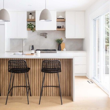 Este es el material que reinará en las cocinas en 2026: aporta elegancia, calidez y luminosidad 