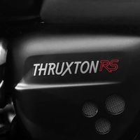 La Triumph Thruxton RS se deja entrever antes de llegar el 5 de noviembre: más radical pero igual de retro