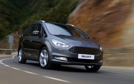 Nuevo Ford Galaxy, con anti-multas y asientos desplegables a golpe de botón