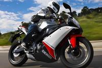 Derbi regala una X-Box con la GPR 125 4T