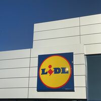 Por poco más de 20 euros tenemos esta estantería infantil en Lidl de nueve cajas que promete tener el cuarto de los niños siempre organizado