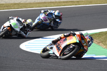 Brad Binder saca músculo en Australia para buscar su tercera victoria de Moto2