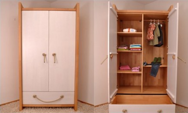 Un armario sonriente para la habitación de los niños Adesivo De Insulina ~ Un armario sonriente para la habitación de los niños