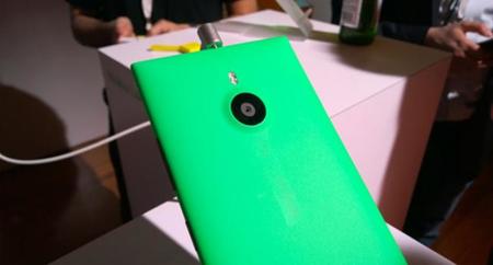 Un nuevo Lumia 1525 podría llegar pronto a los principales operadores norteamericanos