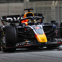 Max Verstappen cierra bocas con una pole position antológica en Abu Dabi mientras ayuda a Sergio Pérez